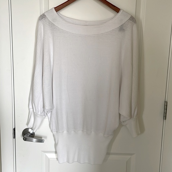 Free People bat wing top - Picture 1 of 6
